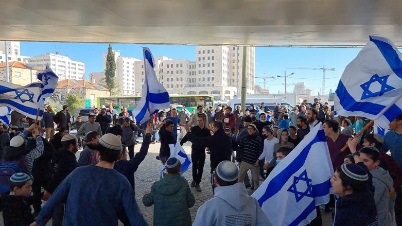 yeshiva students march