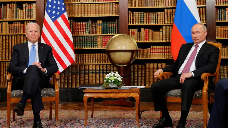 Joe Biden and Vladimir Putin