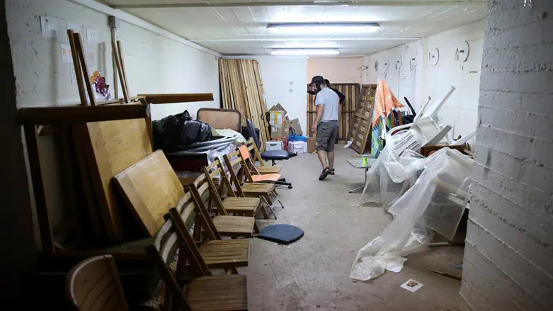 Bomb shelter (illustrative)