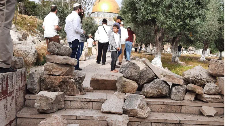 stone barrier to block Jews on Temple Mount