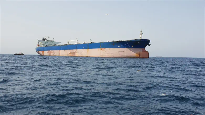 Oil tanker in Strait of Hormuz