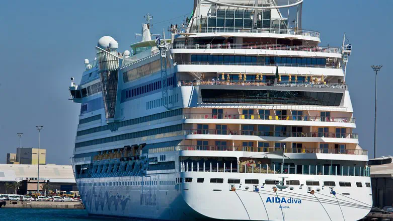 Cruise ship