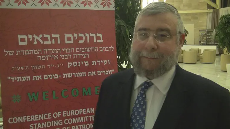 הרב פנחס גולדשמידט