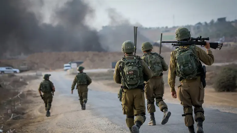 IDF soldiers on Gaza border