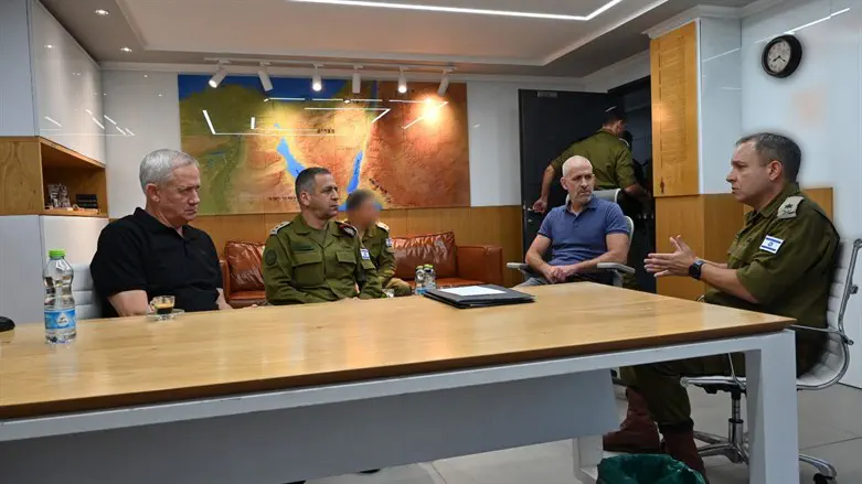 Meeting to discuss the tensions in the south