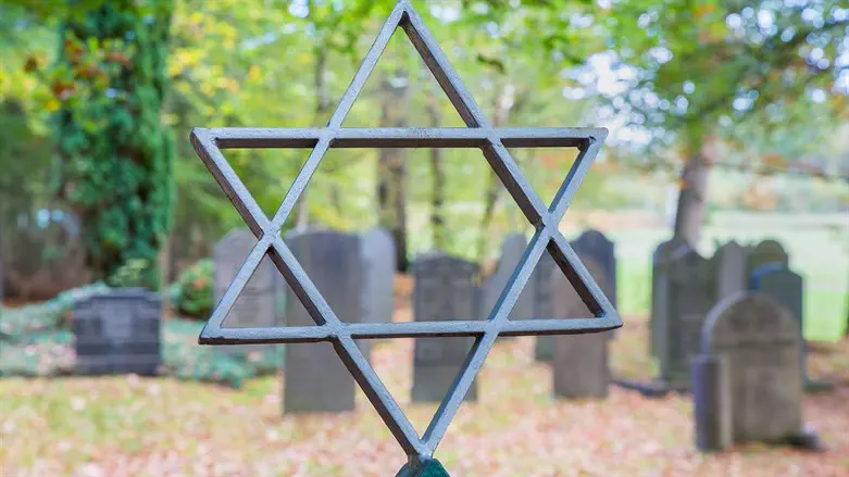 Jewish cemetery (illustration)