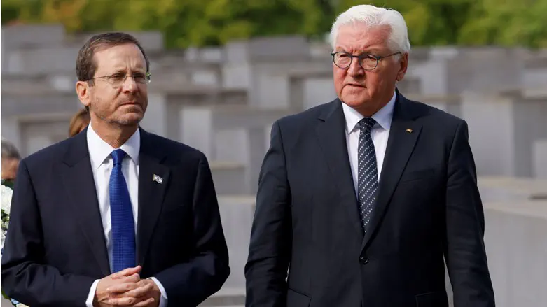 German President Frank-Walter Steinmeier and Israeli President Isaac Herzog