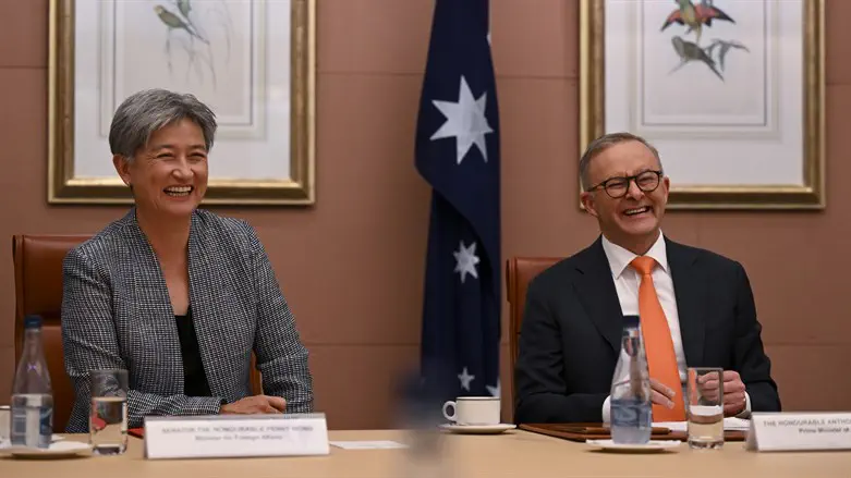 Australian Foreign Minister Penny Wong (left) Australian Prime Minister Anthony