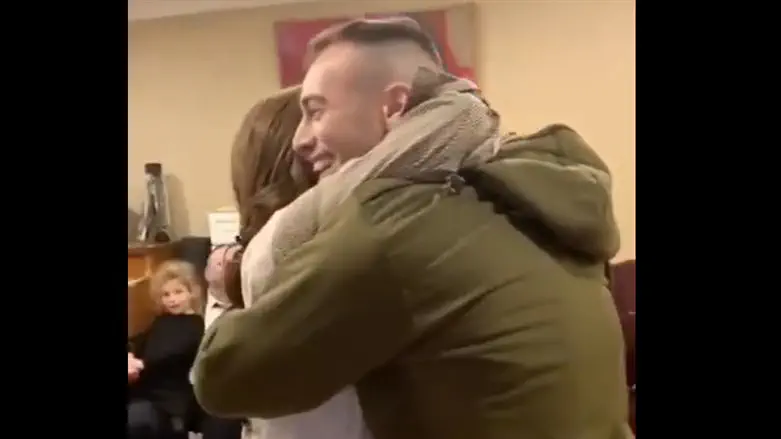 IDF lone soldier reunited with his family for the holidays