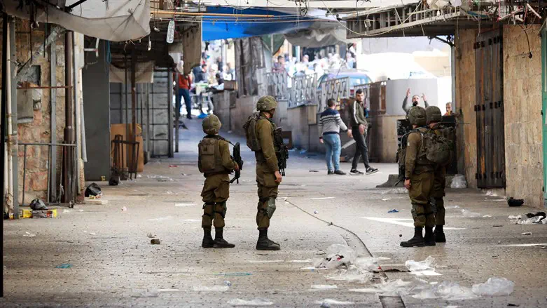 IDF soldiers in Hebron