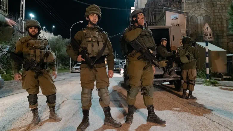 IDF soldiers in Hevron