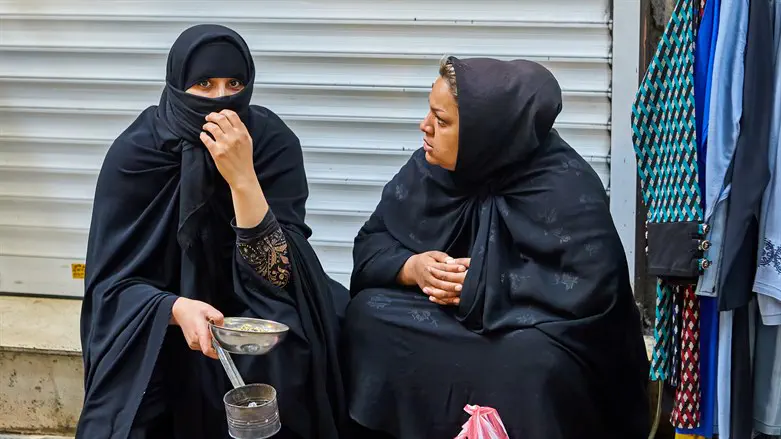 Iran hijab