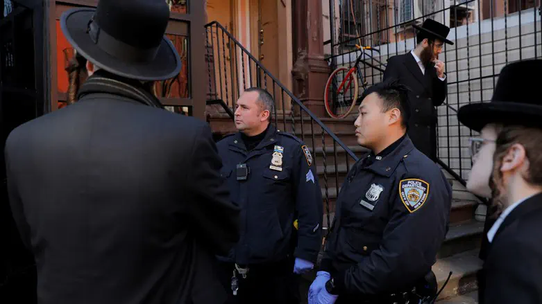 police and Williamsburg residents