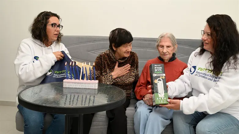 IFCJ organizes visits to the elderly