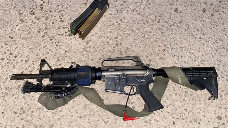 An M16 rifle found in the terrorist's vehicle