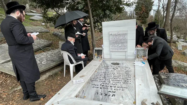 Pilgrims at the grave of Rabbi Naphtali Hakohen Katz in Istanbul, Jan. 17, 2023.