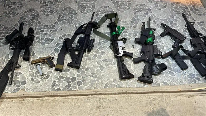 Weapons confiscated by security forces