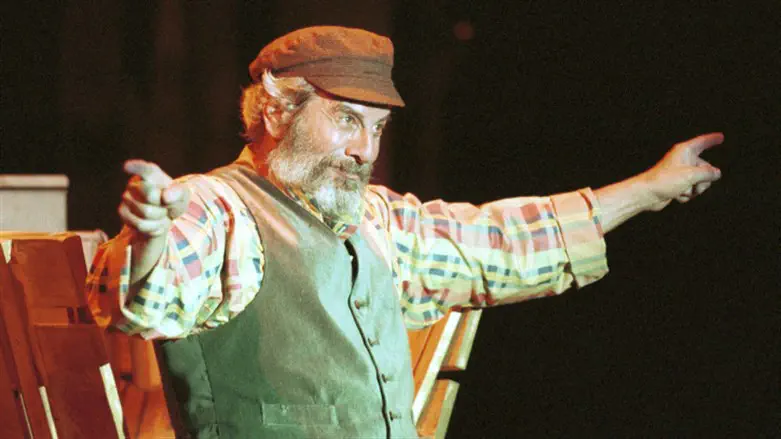 Chaim Topol as Tevye