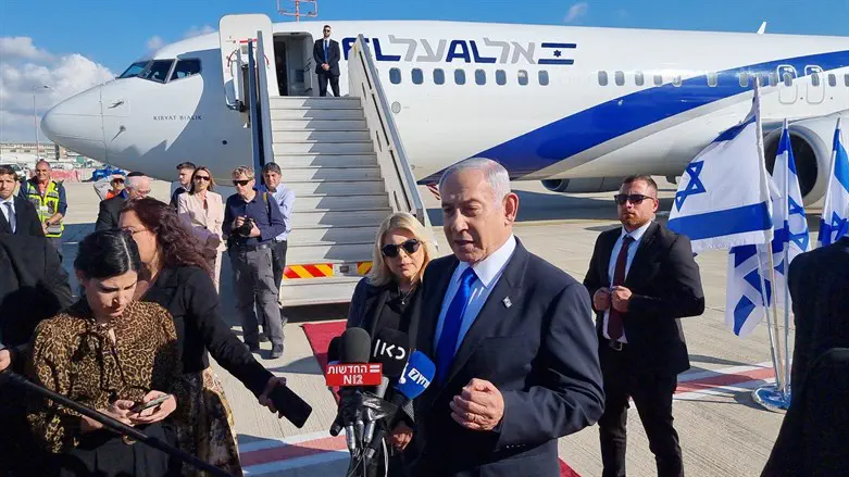 Netanyahu at Ben Gurion Airport