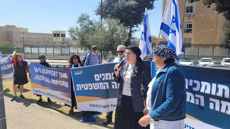 Orit Struk at Sovereignty Movement demonstration