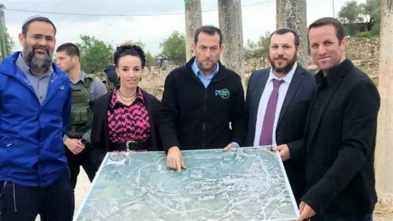 Dagan, Silman, and Eliyahu touring the area