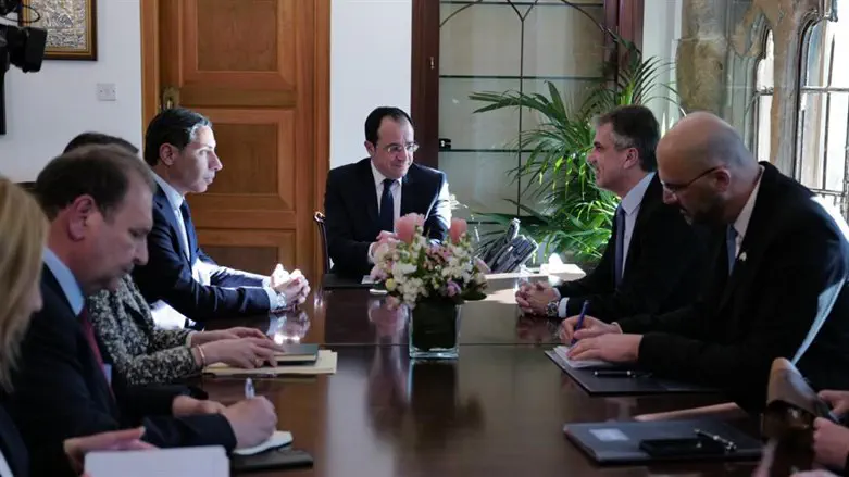 Minister Eli Cohen with the President of Cyprus