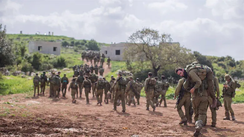 Reserve soldiers in training exercise