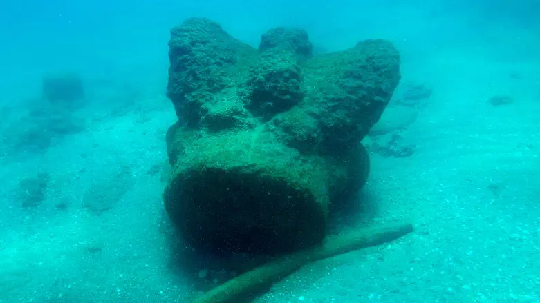 1,800-year-old marble piece found underwater