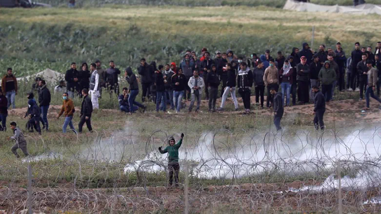 Rioters on the Gaza border