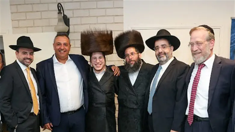 Attendees at Isachar Zalmanovitch's wedding