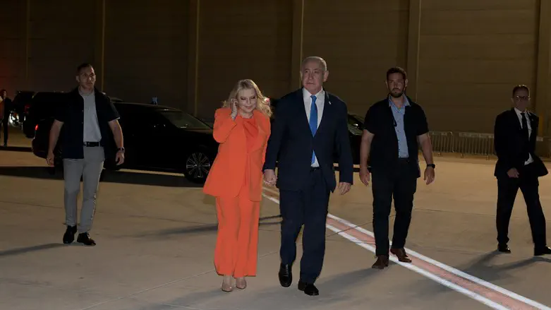 Netanyahu and his wife Sara depart for the US