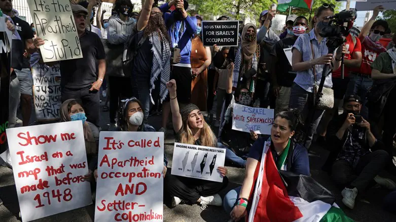 Anti-Israel protesters outside of Israeli embassy May, 2021