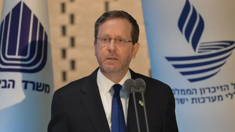 Presidente Herzog na cerimônia - Coisas Judaicas