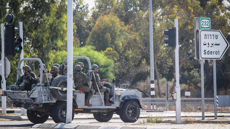 IDF forces in Sderot