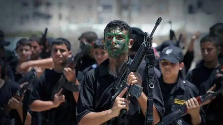 Hamas preparing for war against Abbas?