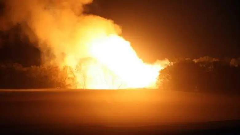 Gas pipeline explosion (illustrative)