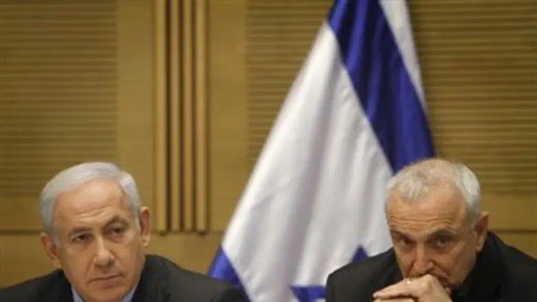 Netanyahu and Aharonovich (file)