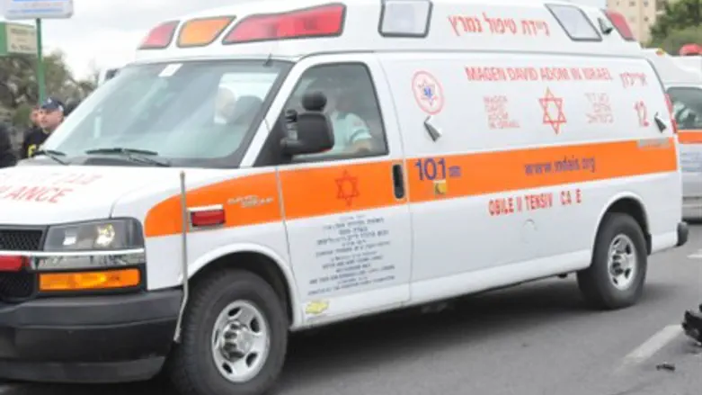 Guard Stabbed in Maaleh Adumim