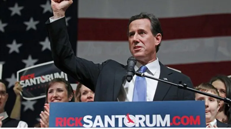 Santorum campaigns in the key state of Ohio