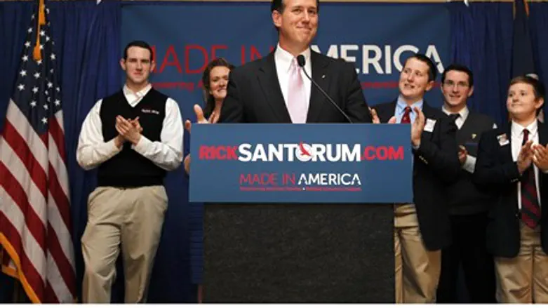 Rick Santorum campaigns in Alabama and Missis