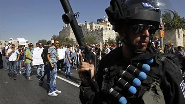 Israel Police guard Jerusalem's Old City from
