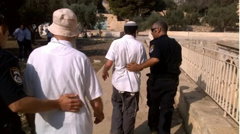 Police arrest Jews
