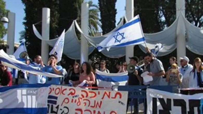 Why Israel is Losing the PR War