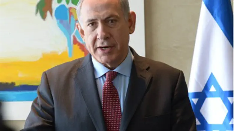 Netanyahu speaks to the press before meeting 
