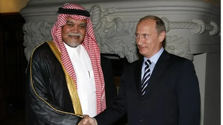 Vladimir Putin meets Prince Bandar