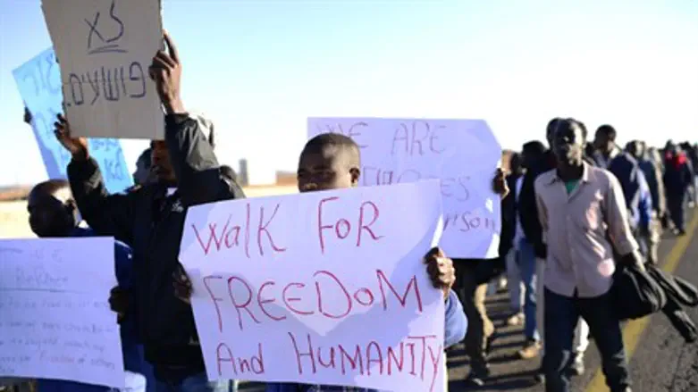 Illegal aliens march through Jerusalem, Decem