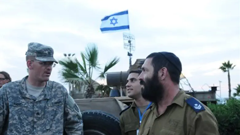 Israeli and American soldiers