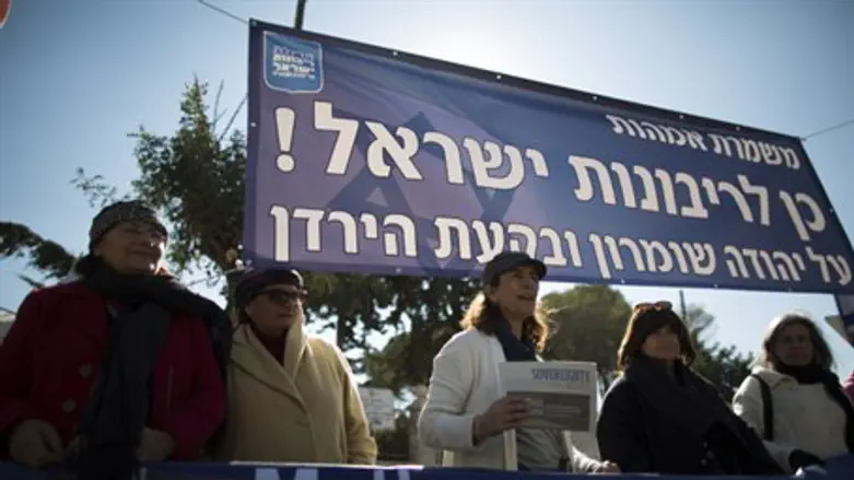 Moshe Kahlon