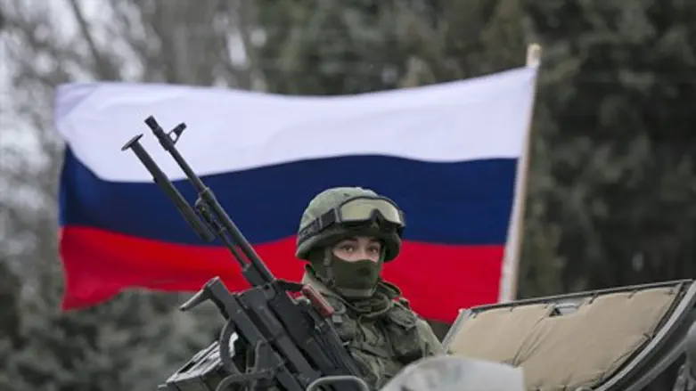 Russian troops in Crimean border town of Bakl