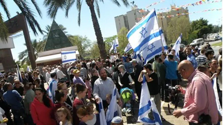 Jewish counter-protest in Karmoel